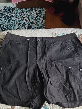 Faded Glory Black Cargo Shorts